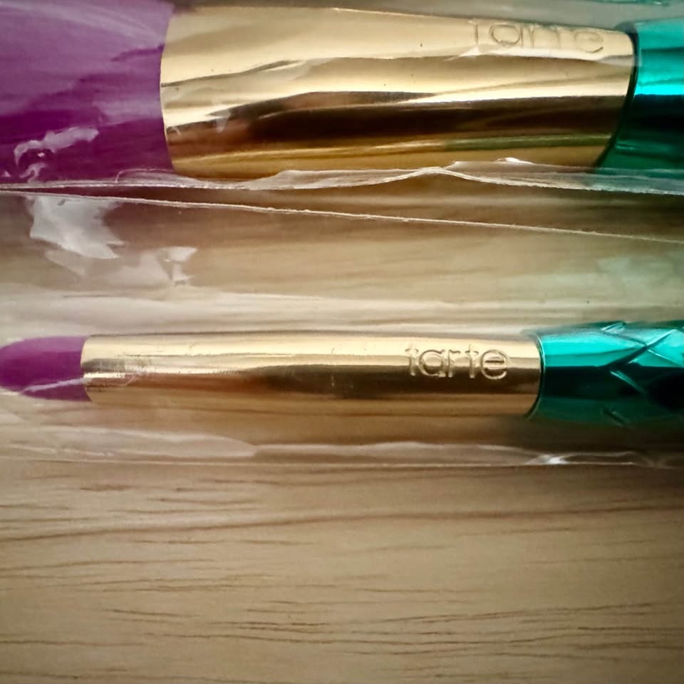 BRAND NEW Tarte Mermaid Brush Set - photo 3