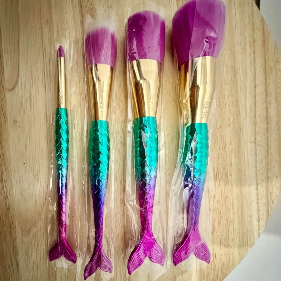 BRAND NEW Tarte Mermaid Brush Set image indicator(6)