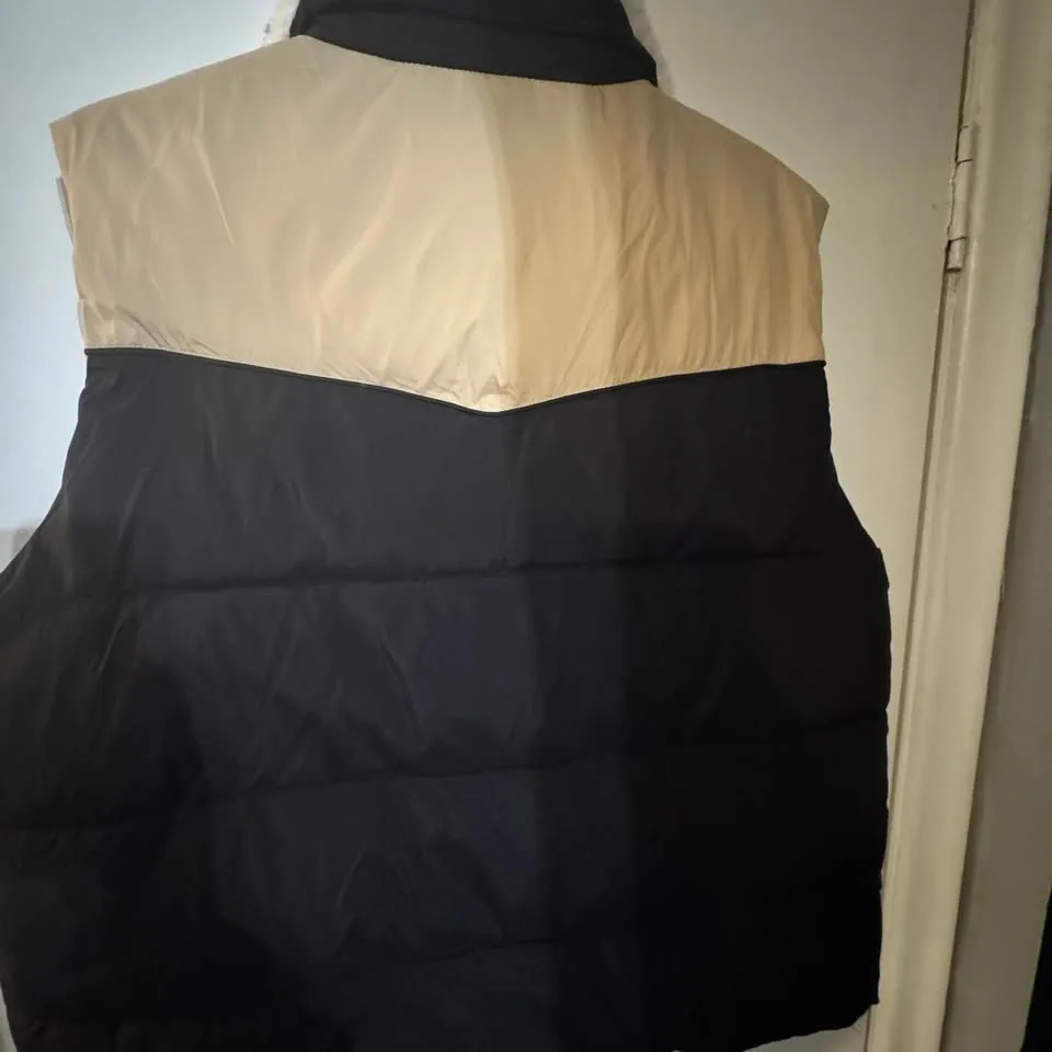 Levi's Western Puffer Vest - BRAND NEW with Tags image indicator(7)