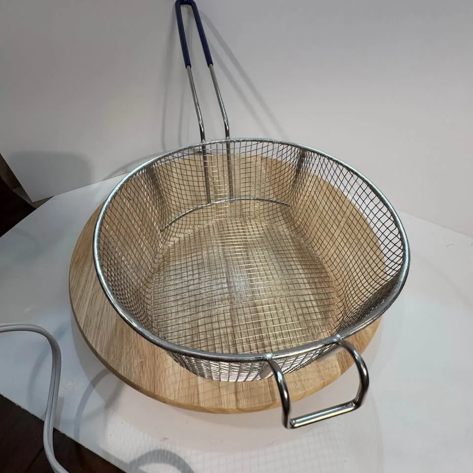 Brand New Never Used - Stainless Steel Deep fry Basket image indicator(2)
