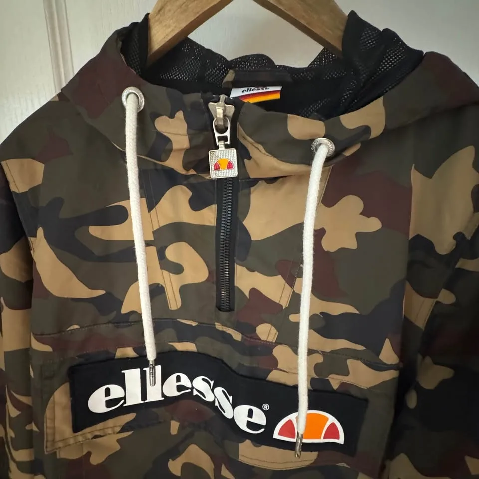 Ellesse Mont 2 OH Jacket Camo Men's sz. Small image indicator(2)