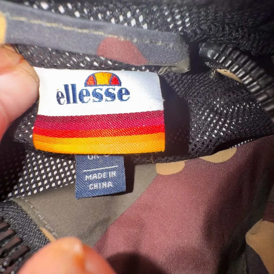 Ellesse Mont 2 OH Jacket Camo Men's sz. Small image indicator(8)