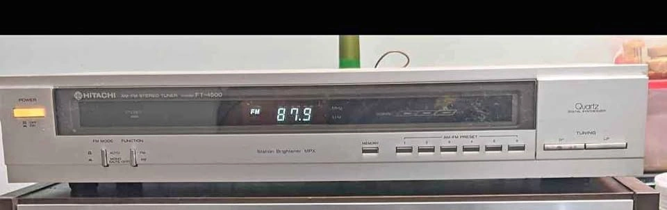 Hitachi am/fm quartz digital tuner FT-4500