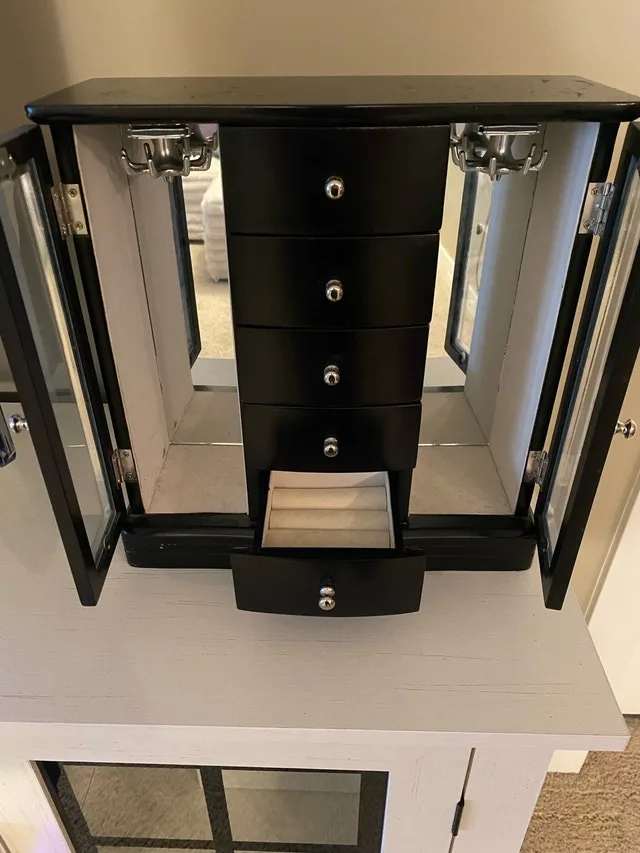 Lovely Tabletop Jewellery Box