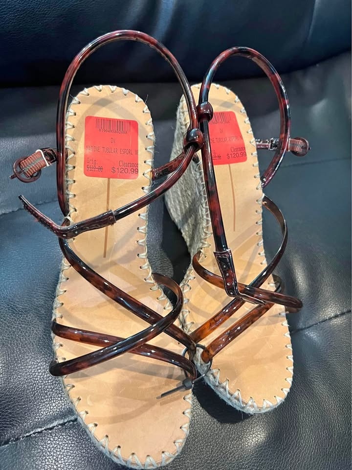 Dolce Vita womens plataform size 9