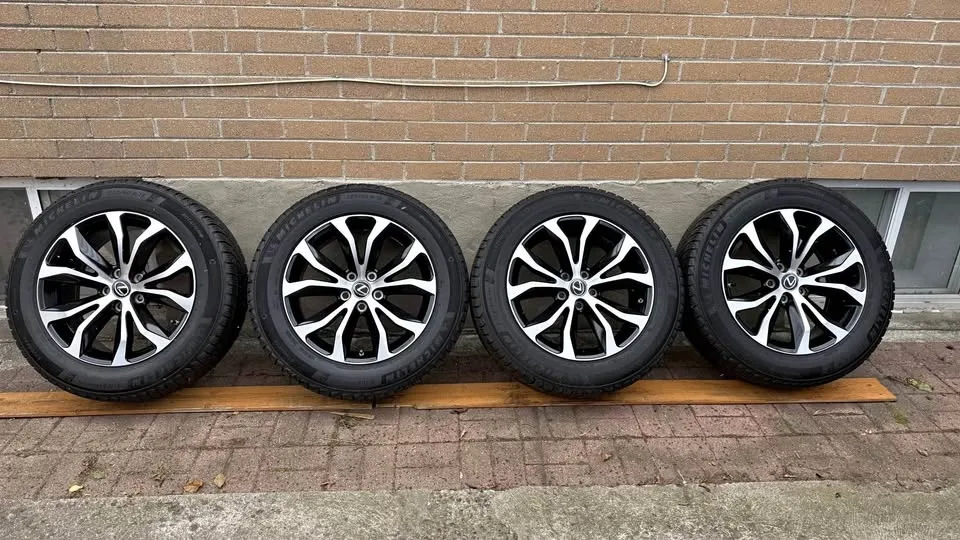 235/60R18 Lexus NX F Sport winter set
