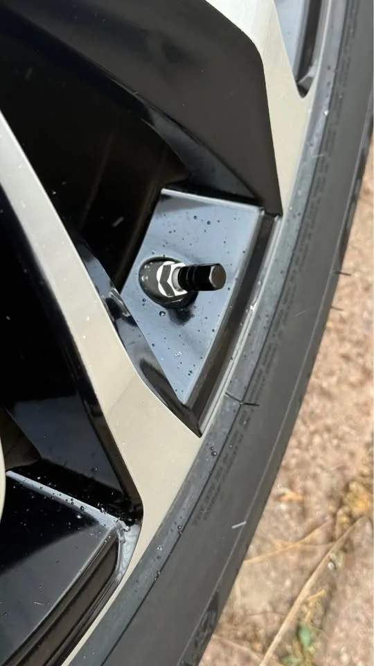 235/60R18 Lexus NX F Sport winter set image indicator(6)