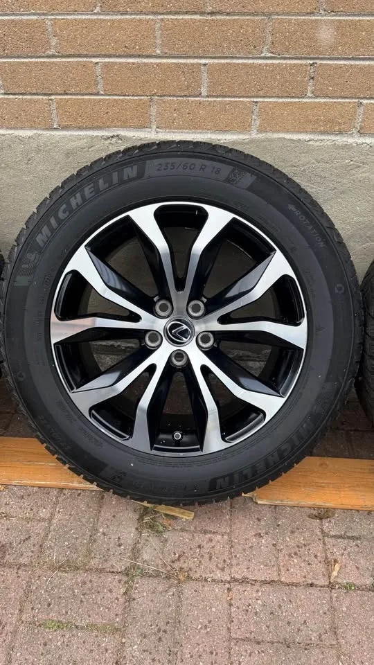 235/60R18 Lexus NX F Sport winter set image indicator(8)