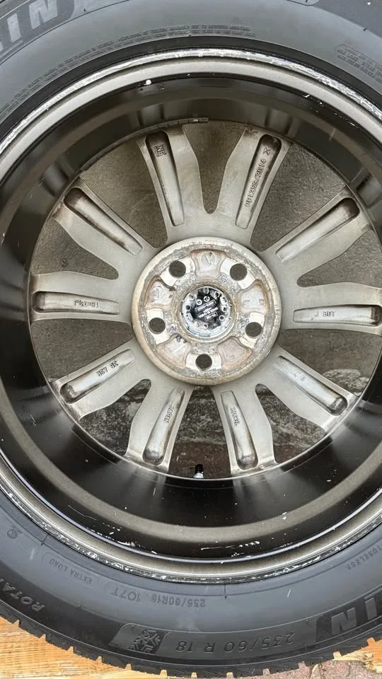 235/60R18 Lexus NX F Sport winter set image indicator(10)