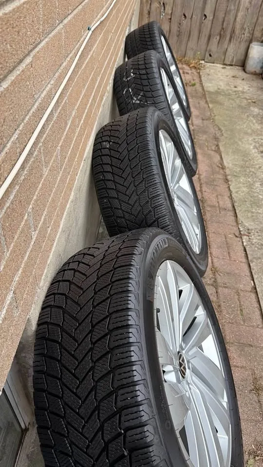 255/50R20 Volswagen Atlas winter set