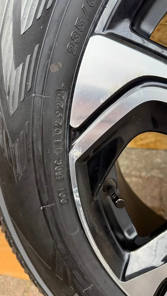 235/60R18 Honda crv touring winter set image indicator(6)