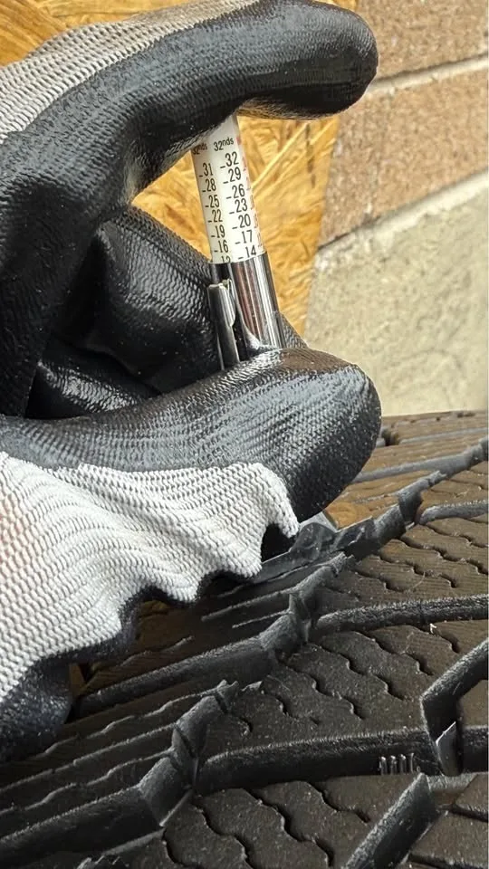 235/65R18 Lexus RX winter set image indicator(8)