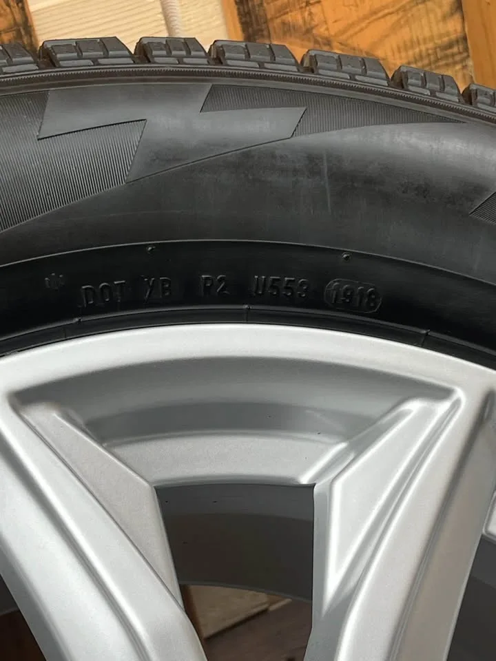 235/65R17 - 4 Luxury Ausi Winter Wheels and Pirelli Ice Zero 5x1 image indicator(5)