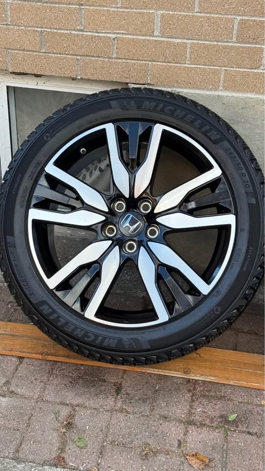 245/50R20 OEM Honda Pilot Rims & Michelin Tires - photo 2