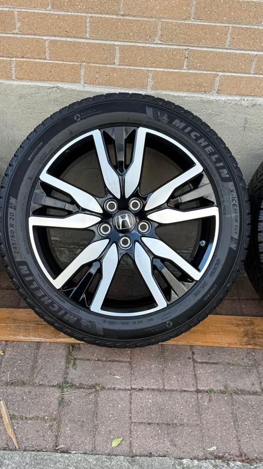 245/50R20 OEM Honda Pilot Rims & Michelin Tires - photo 3