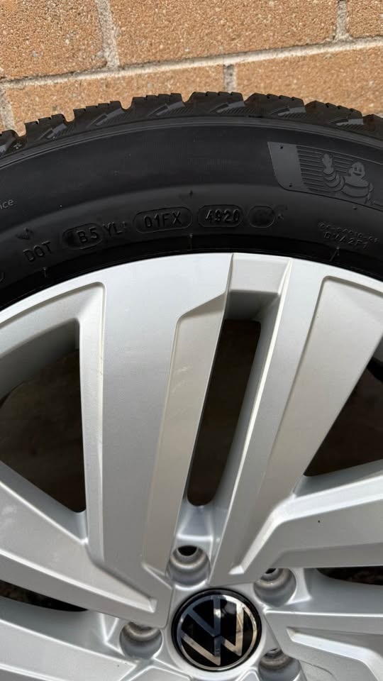 255/50R20 OEM Volkswagen Rims and a Michelin Tires - photo 3