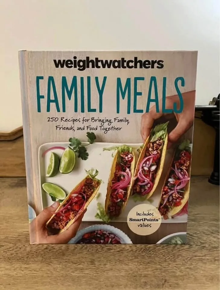 Weight Watchers Family Meals Cookbook - 250 Recipes
