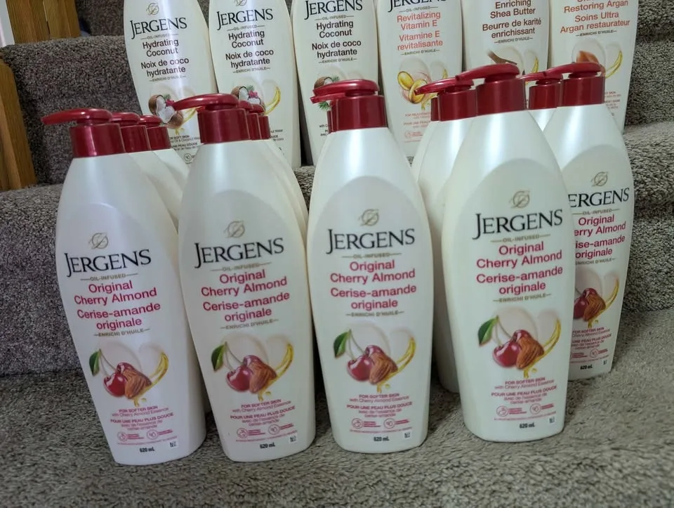 Jergens Lotion - 620 ml image indicator(2)