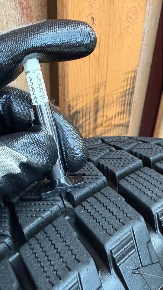 225/65R17 Toyota RAV4 winter set ￼ - photo 3