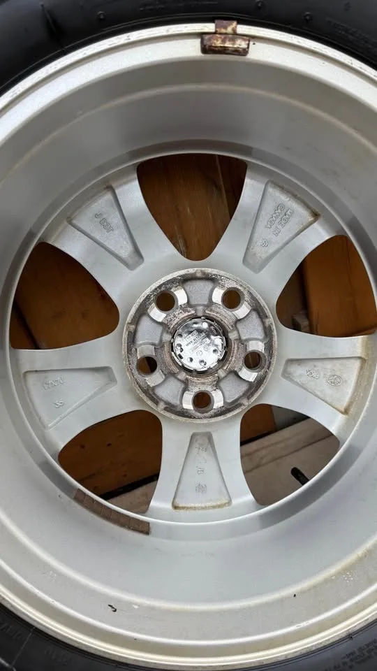 225/65R17 Toyota RAV4 winter set ￼ image indicator(8)