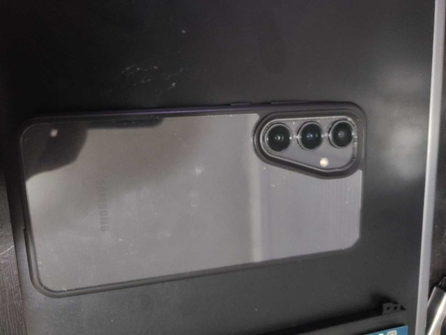 Samsung 24 FE