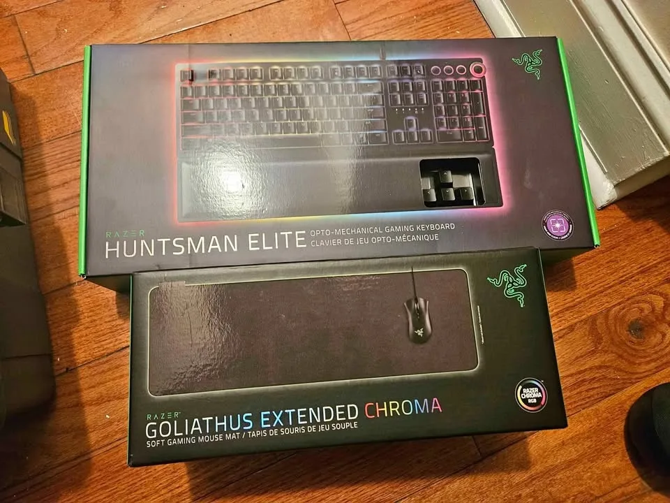 Razer Huntsman Elite Keyboard + Goliathus Chroma Mat (Used)