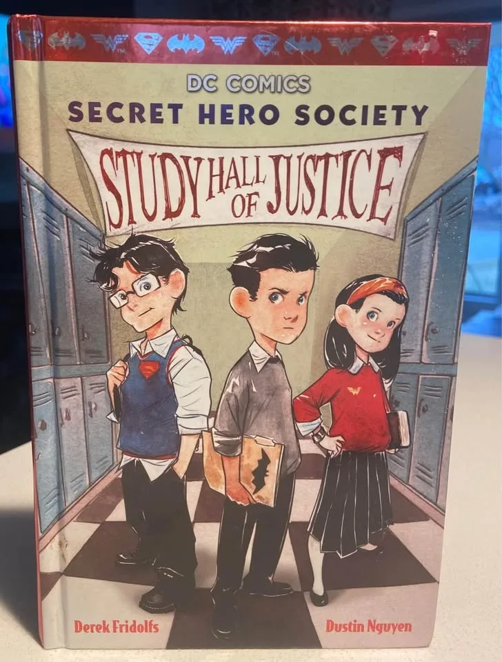 FREE EUC: DC Comics Secret Hero Society Book Series image indicator(5)