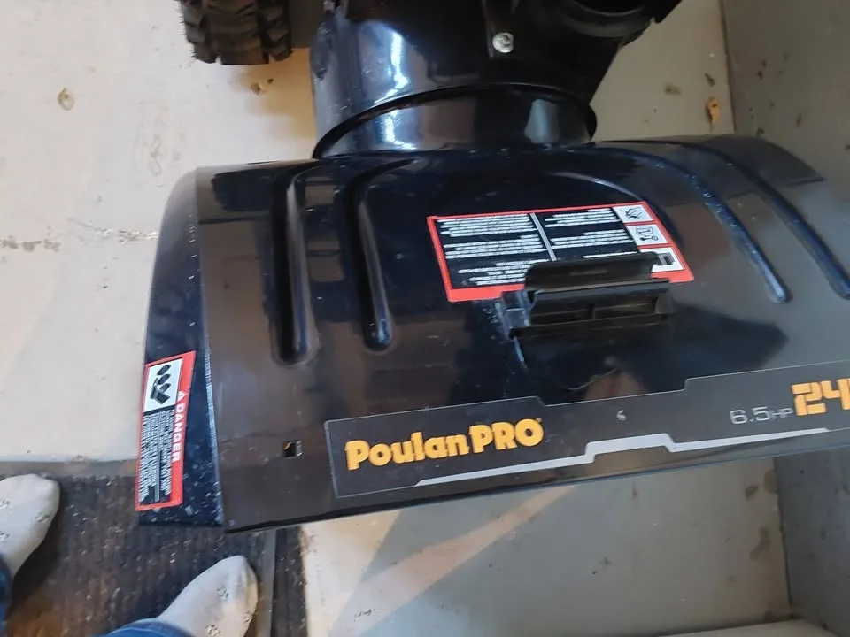 Poulan Pro 208cc 24" Snow Blower image indicator(4)