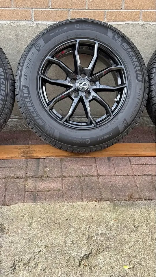 235/65R18 Lexus RX Winter set