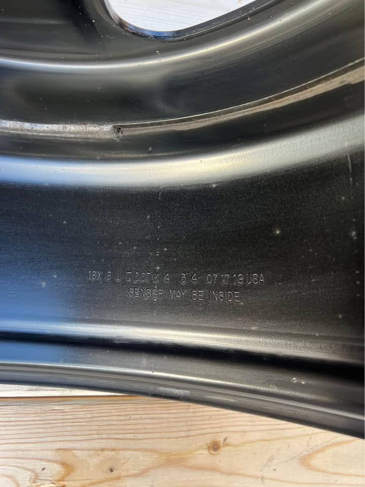 18 inch Ford Explorer /fusion rims ￼ - photo 5