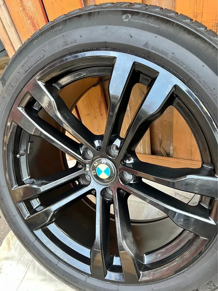 275/45R20 BMW X5 winter package