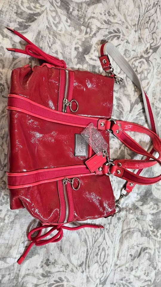 Coach Poppy - Red patent purse