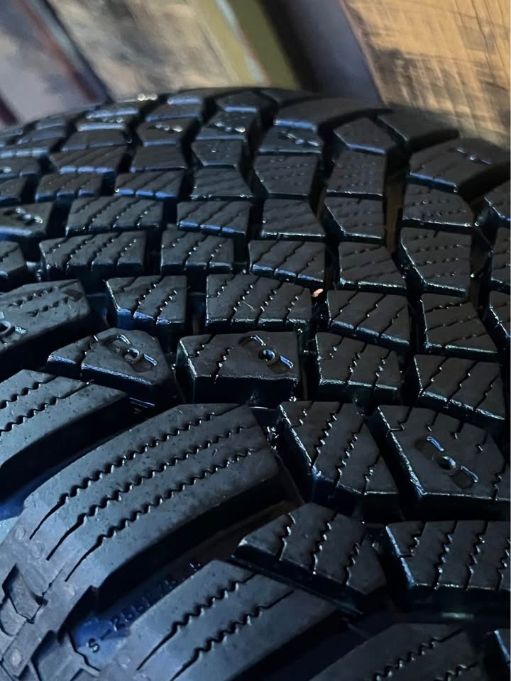 225/60R18 Lexus NX, luxurious special edition winter set ￼ - photo 5