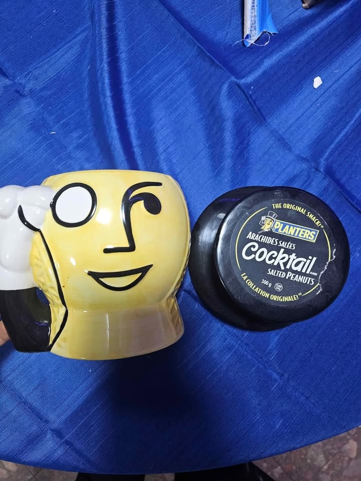 Planters Mr. Peanut jar - photo 2
