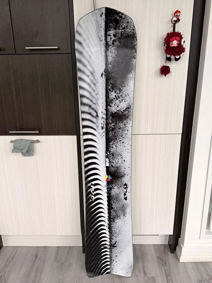 Limited Edition✨Jones Freecarver men’s snowboard