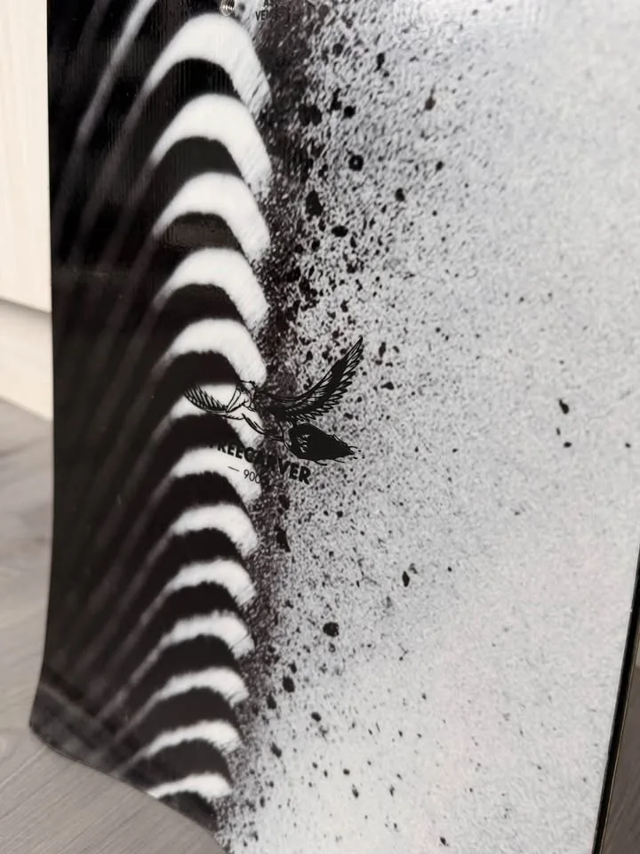 Limited Edition✨Jones Freecarver men’s snowboard image indicator(4)