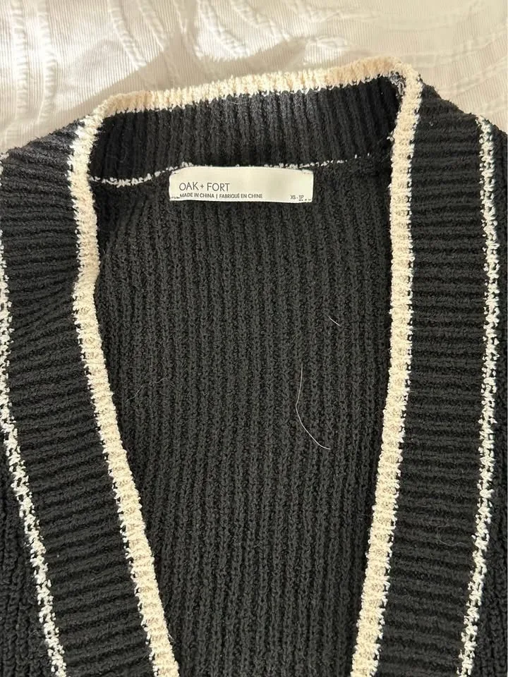 Oak+Fort Cardigan image indicator(2)