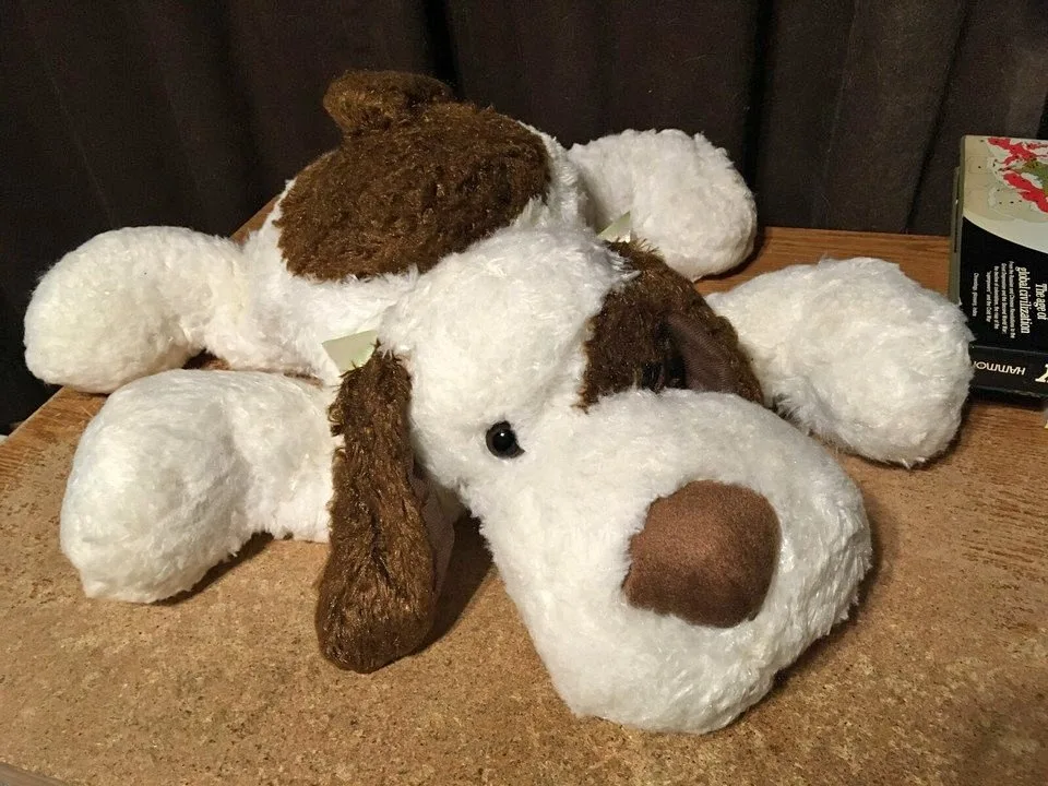 LARGE PLUSH PUPPY DOG 24" WHITE BROWN W/ BOW