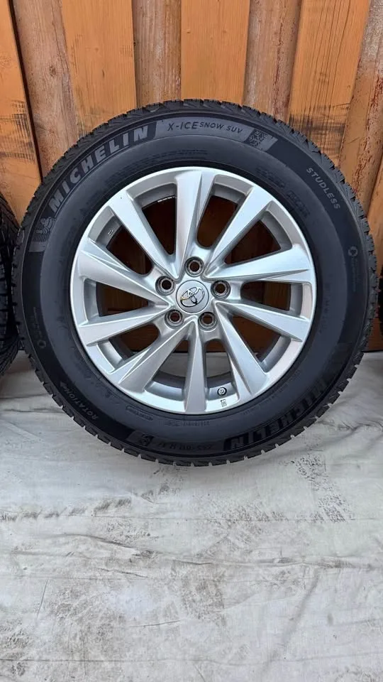 235/60R17 Toyota, sienna rims and tires winter package