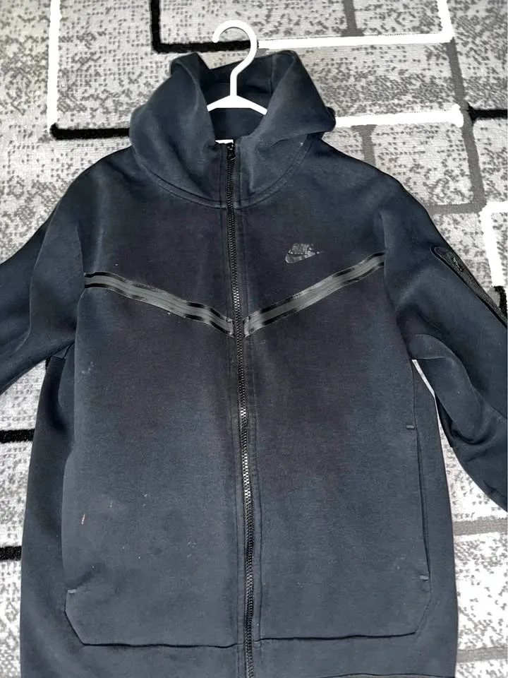 Black old gen nike tech tracksuit