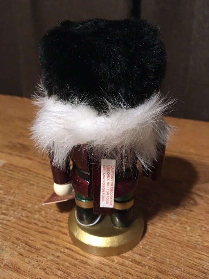 5" HOLIDAY NUTCRACKER THE CHERISHED HOME COLLECTION - photo 2