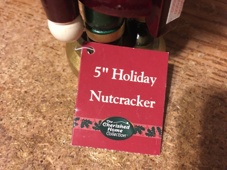 5" HOLIDAY NUTCRACKER THE CHERISHED HOME COLLECTION - photo 5