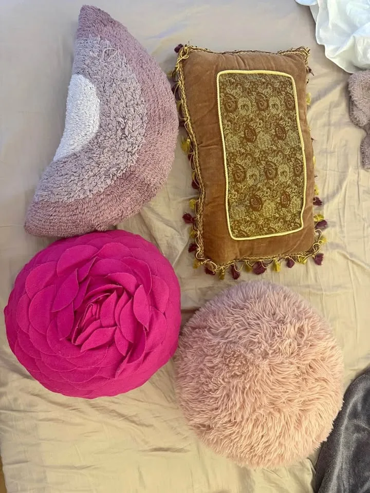 Decorative Pillow Bundle – 4 Unique Accent Pillows