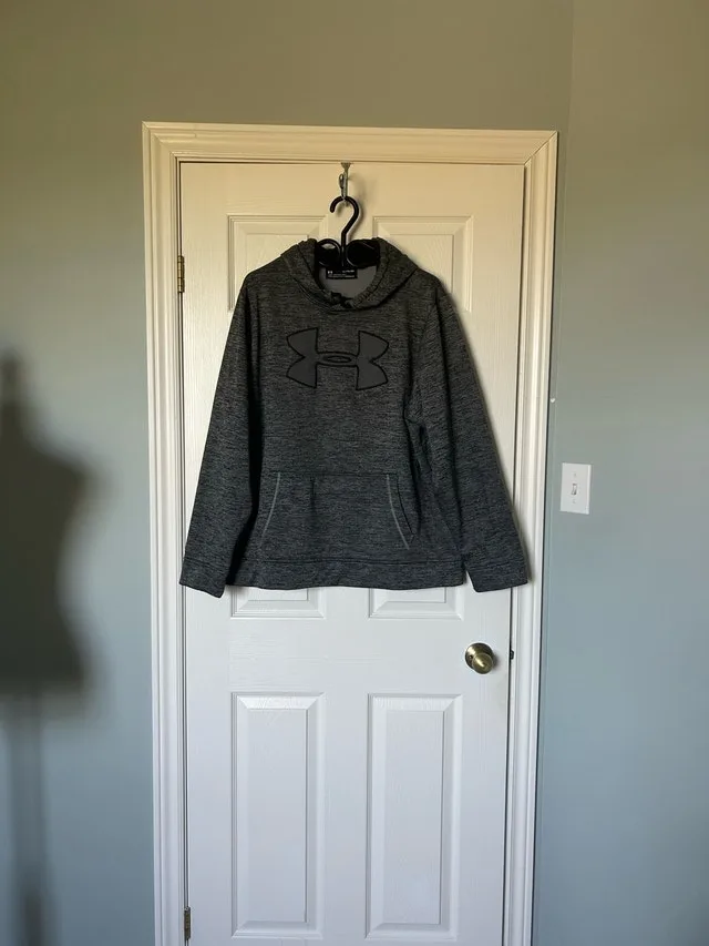 Under Armour Hoodie image indicator(2)
