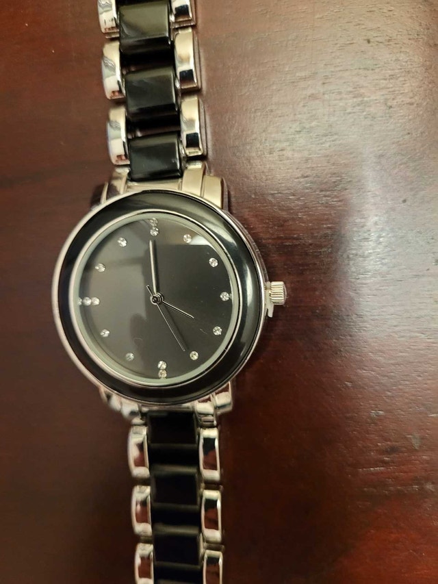 Brand New Unbranded Stylish Silver and Black Women's Watch - photo 4