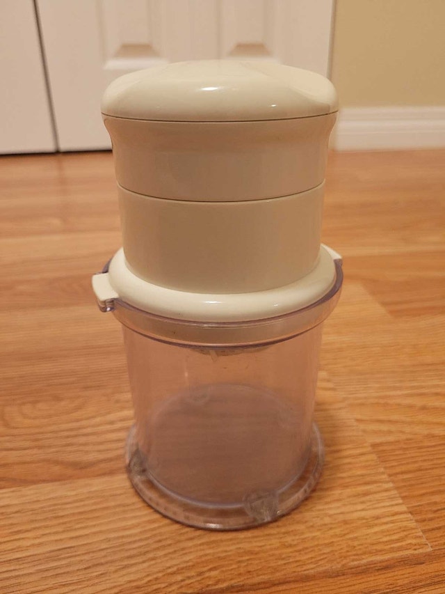 Cream Manual Citrus Juicer - photo 5