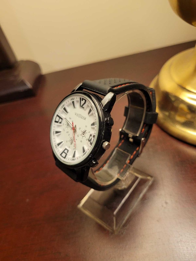 Brand New Men's Weijieer White Analog Watch - photo 2
