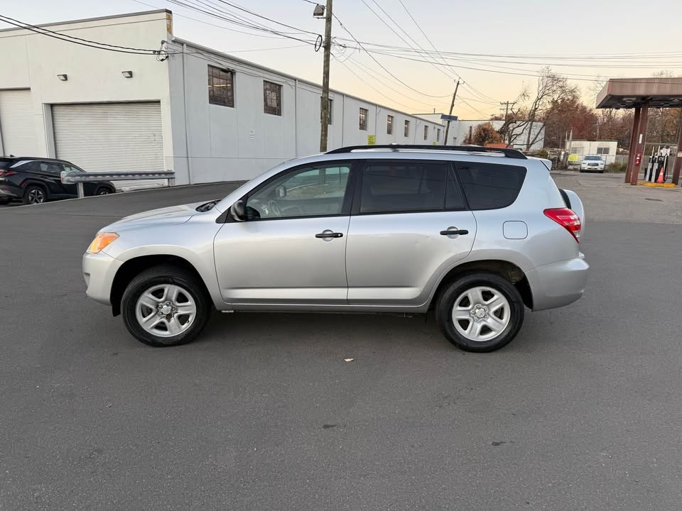 2012 Toyota RAV4 · Sport Utility 4D - photo 4