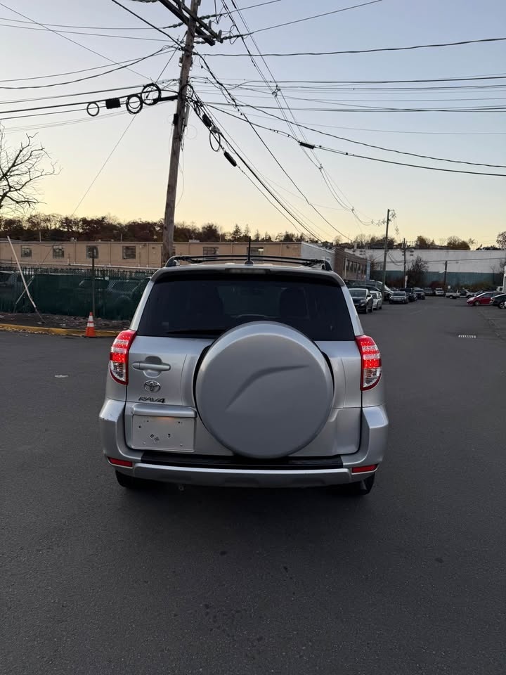 2012 Toyota RAV4 · Sport Utility 4D - photo 5