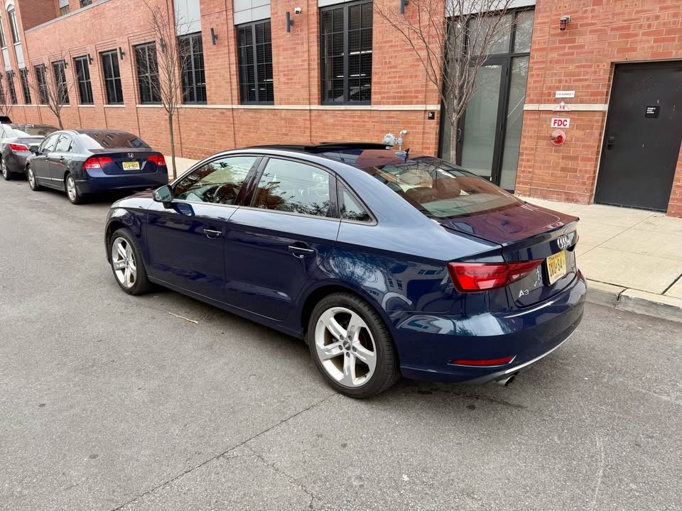 2017 Audi A3 · 2.0T Premium Sedan 4D - photo 4